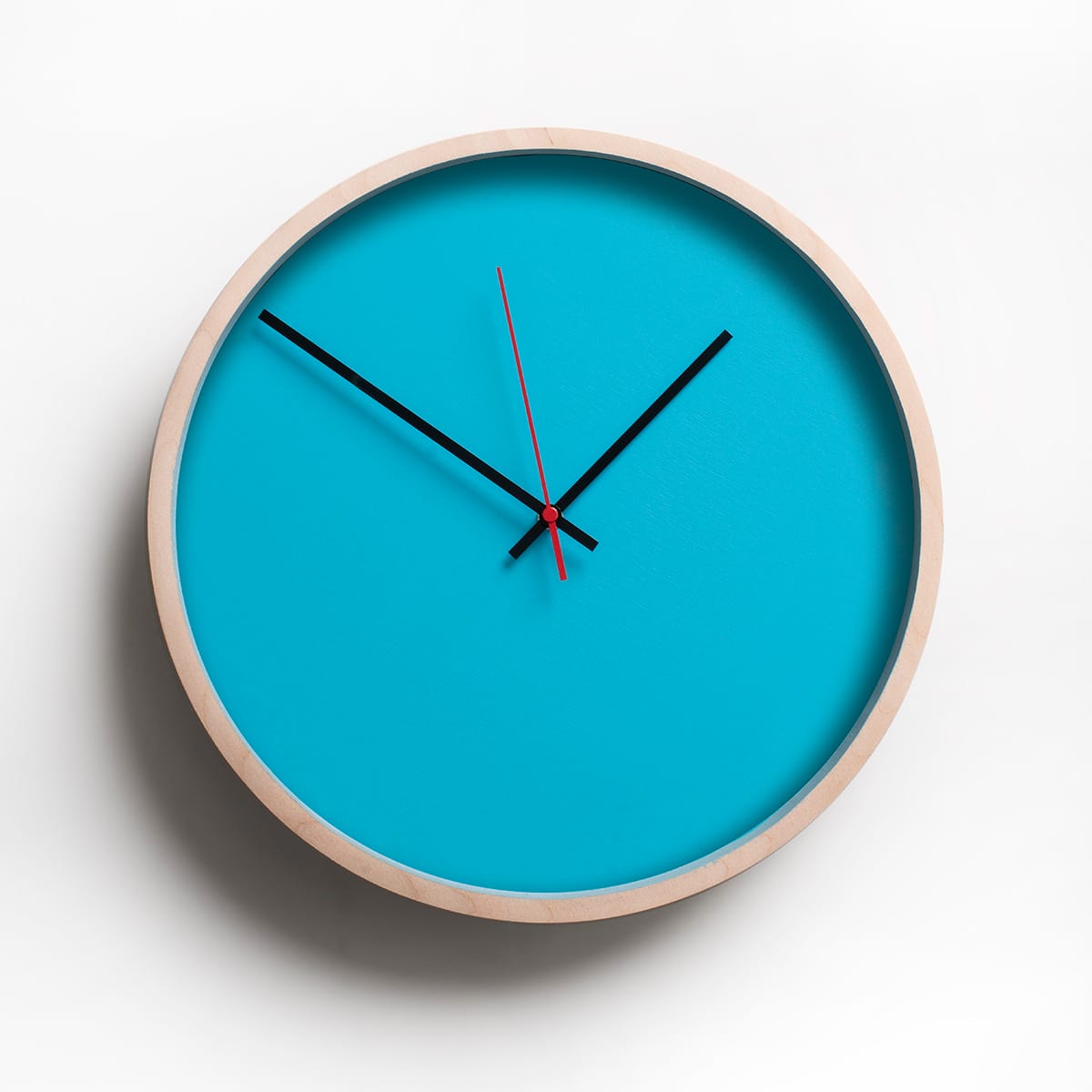 Deep Frame Round Wall Clocks - Image 5