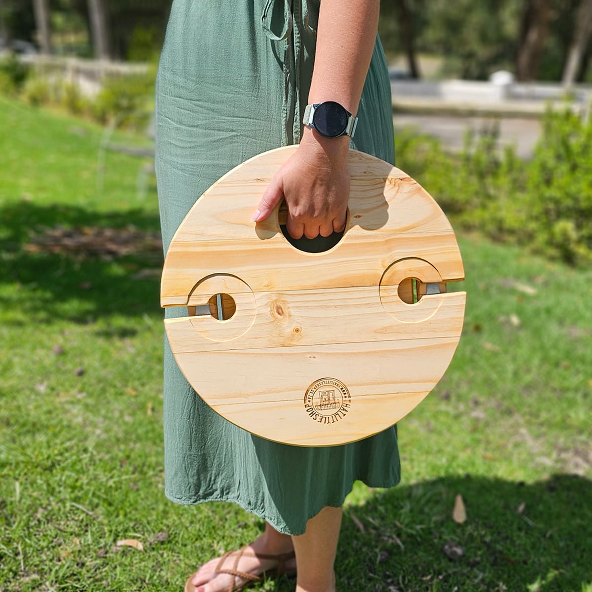 Reclaimed Round Portable Picnic Table - easy to carry